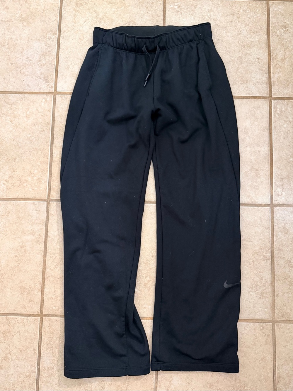 EUC Nike Black Straight Leg Sweatpants